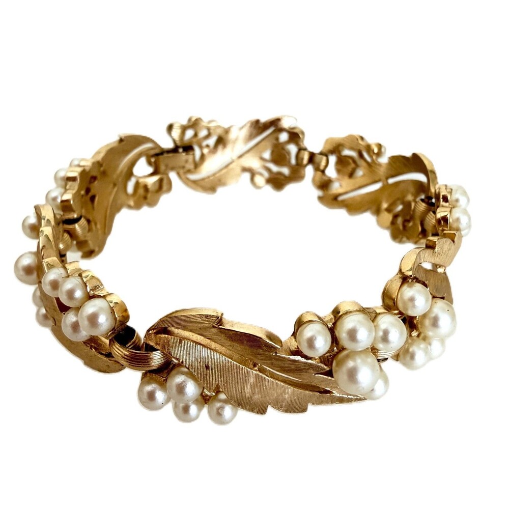 Vintage 1950s Crown Trifari Gold Tone Faux Pearl Leaf Link Bracelet